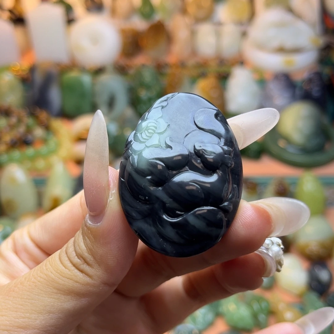 颈饰未镶嵌和田玉