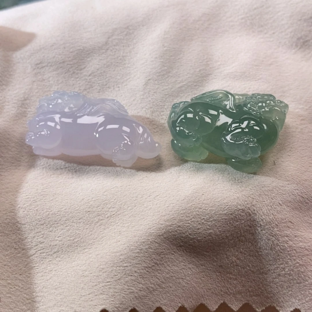 @***•翡翠未镶嵌颈饰天然翡翠吊坠貔貅