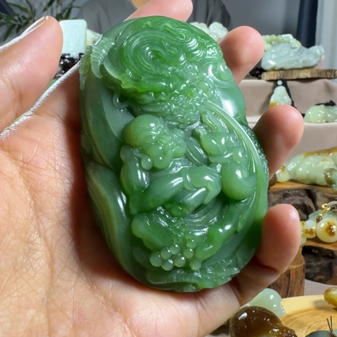 颈饰未镶嵌和田玉（糖玉）