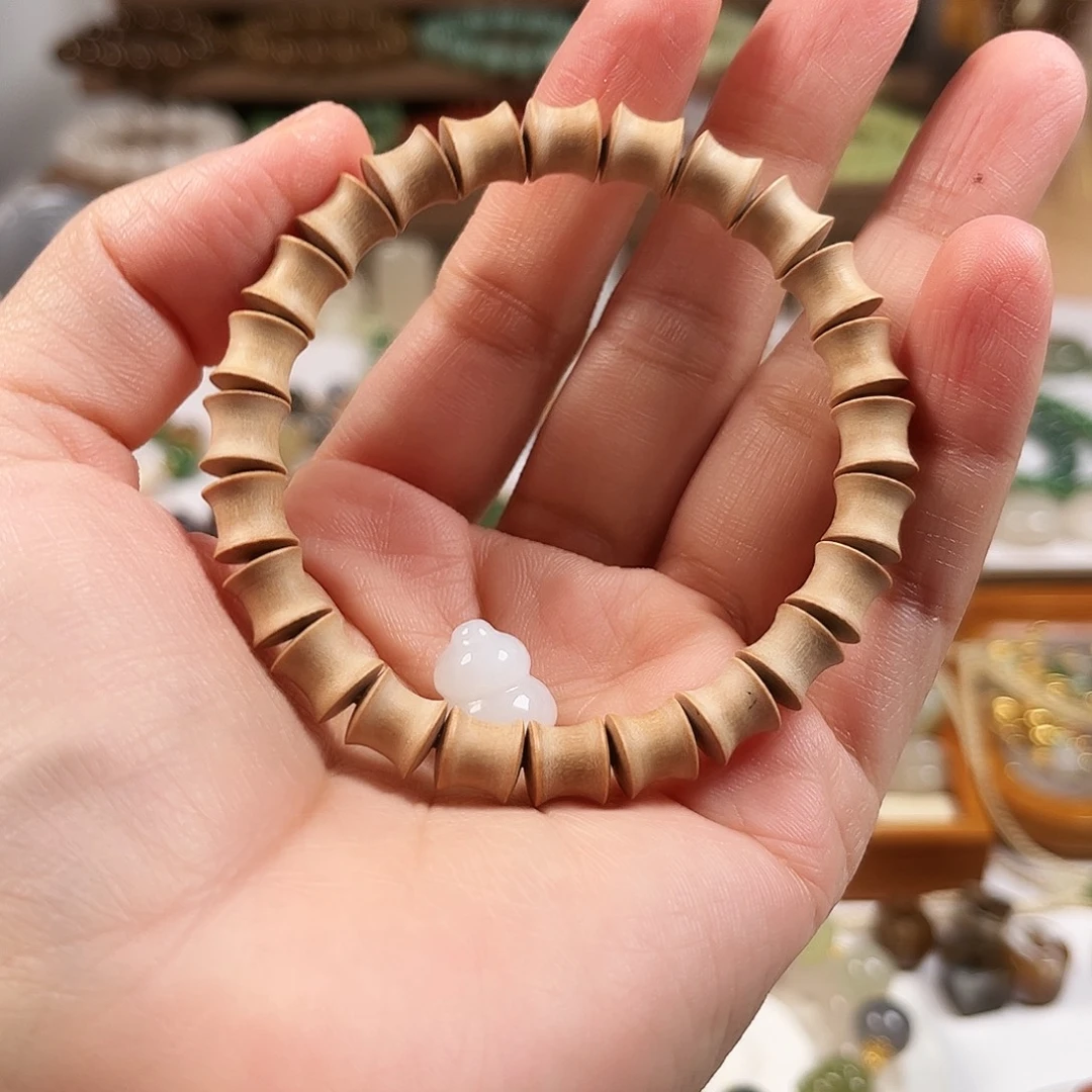 黄****檀香木其他老山檀香