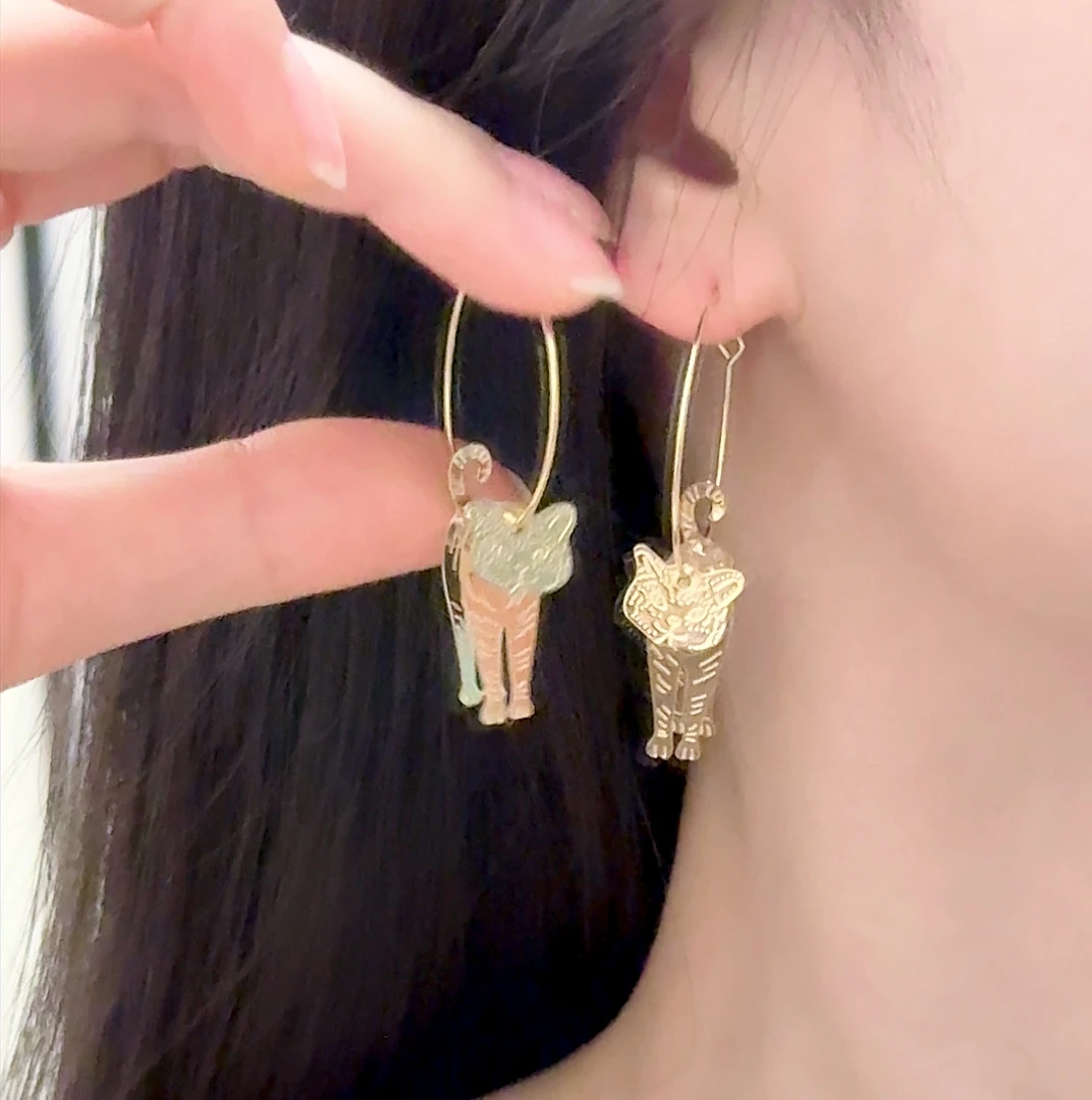 合金耳饰 vintager中古古埃及灵动做旧金猫咪吊坠耳环小众耳圈