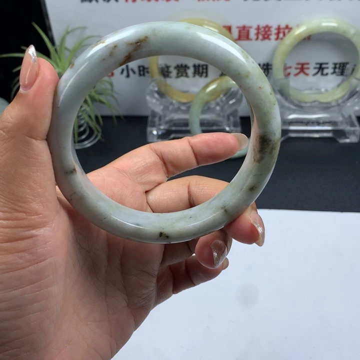 未镶嵌手镯翡翠047