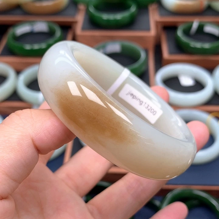 未镶嵌手镯和田玉56