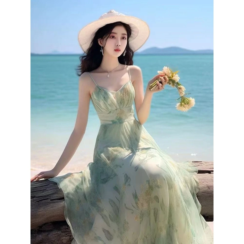 超仙法式度假沙滩气质长裙温柔风碎花v领绿色印花仙女吊带裙女夏