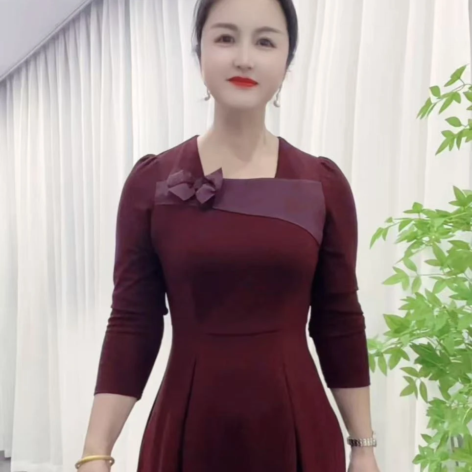 秋季新款收腰显瘦中长款优雅气质A字连衣裙