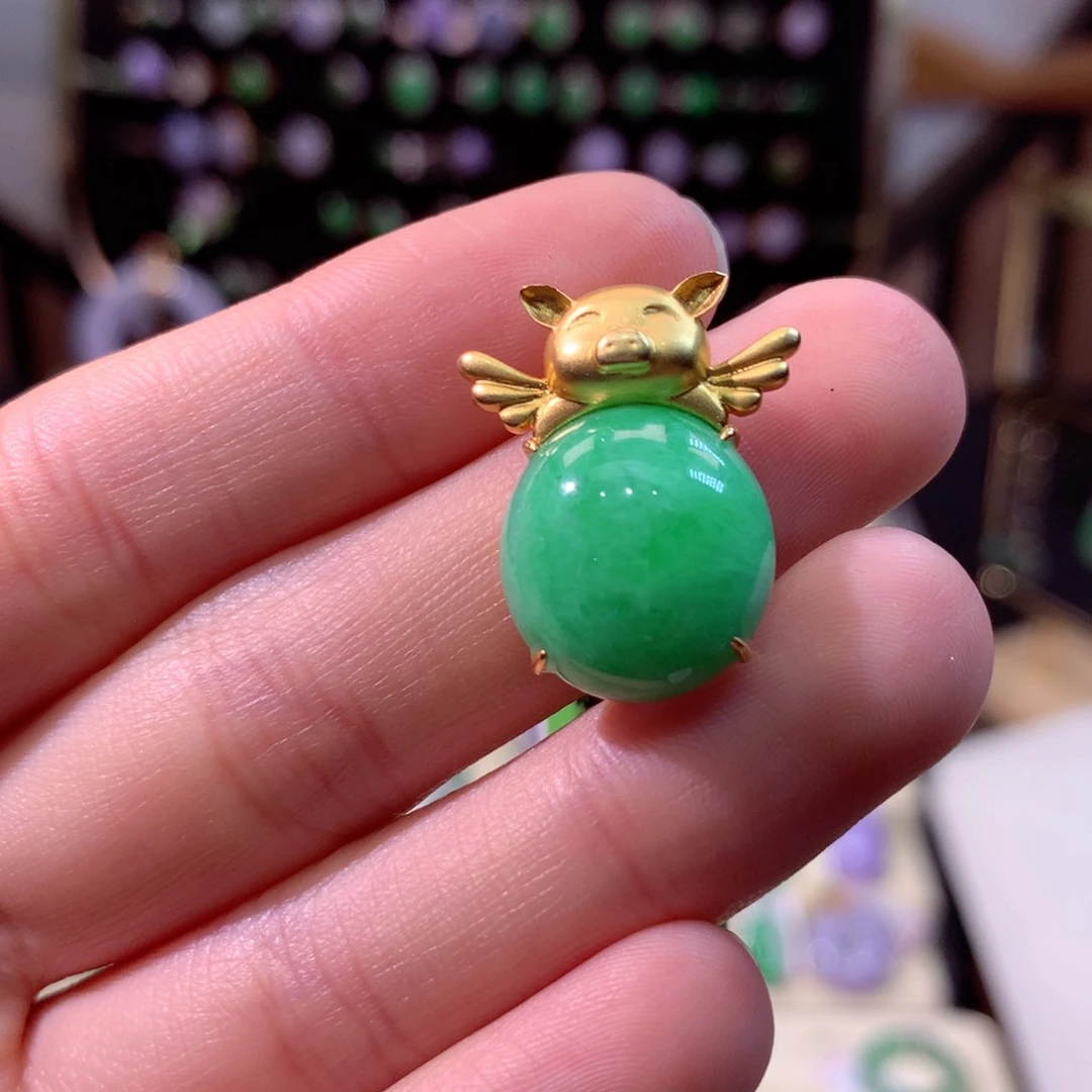 翡翠颈饰18K金镶嵌翡翠