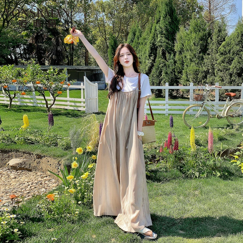 卡其色休闲背带裤女2025夏季新款韩系慵懒风宽松显瘦垂坠感阔腿裤