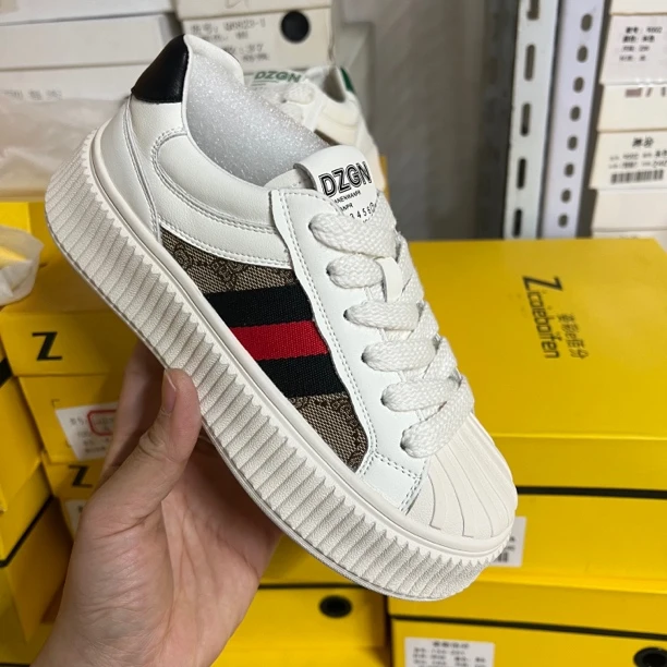 133-261女鞋春款贝壳头板鞋拼色真皮小白鞋平跟软底饼干鞋A11