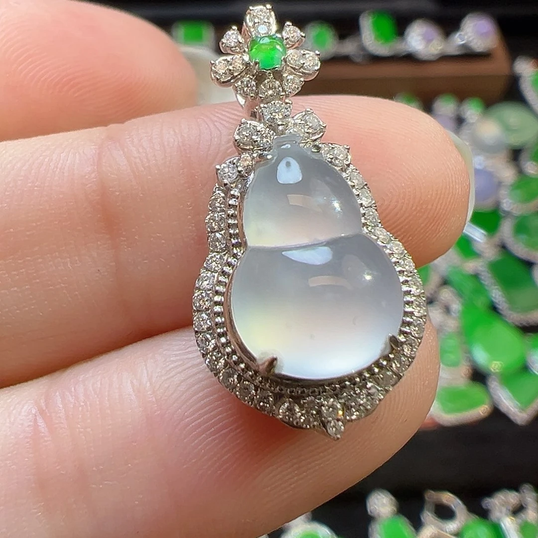 翡翠颈饰18K金镶嵌收货48小时鉴赏期