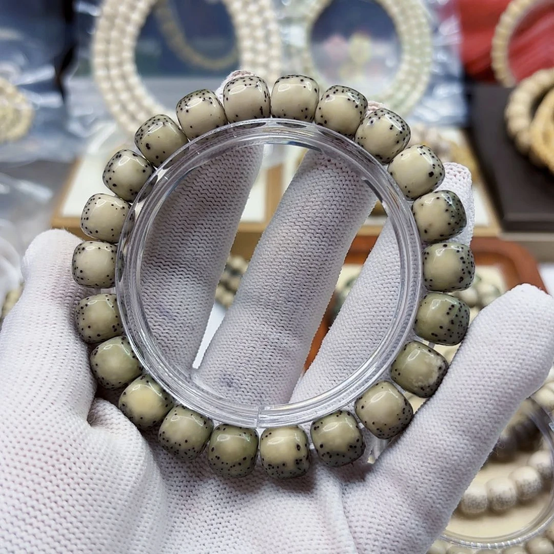 星月菩提吊坠奥*狒河豚