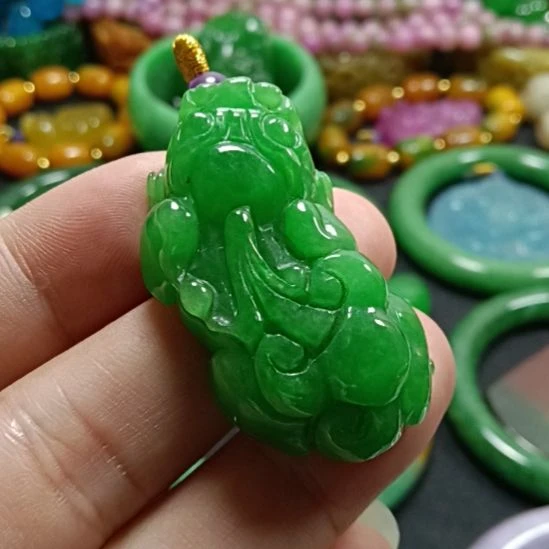 翡翠未镶嵌挂件翡翠