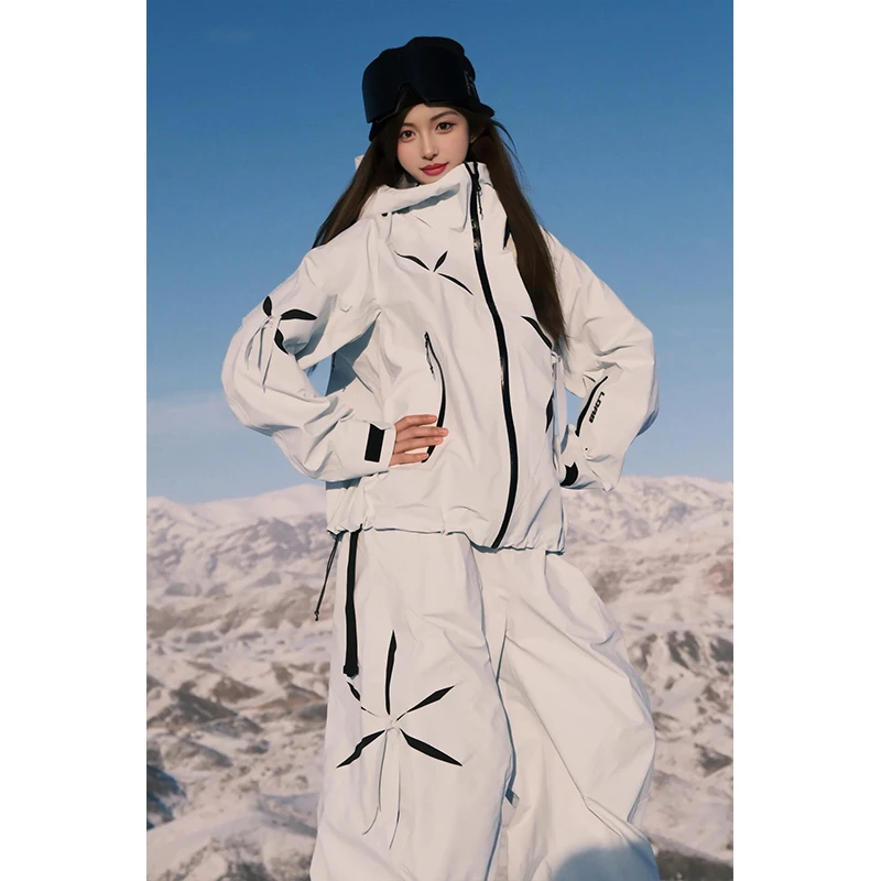 芙沿白色滑雪服套装女2025秋冬新款高级感防风防水耐磨单板雪衣裤