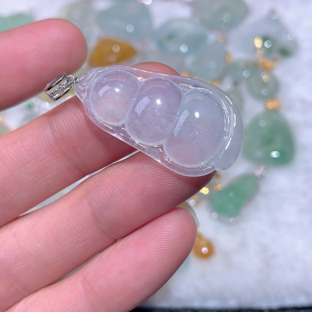 翡翠18K金镶嵌颈饰翡翠