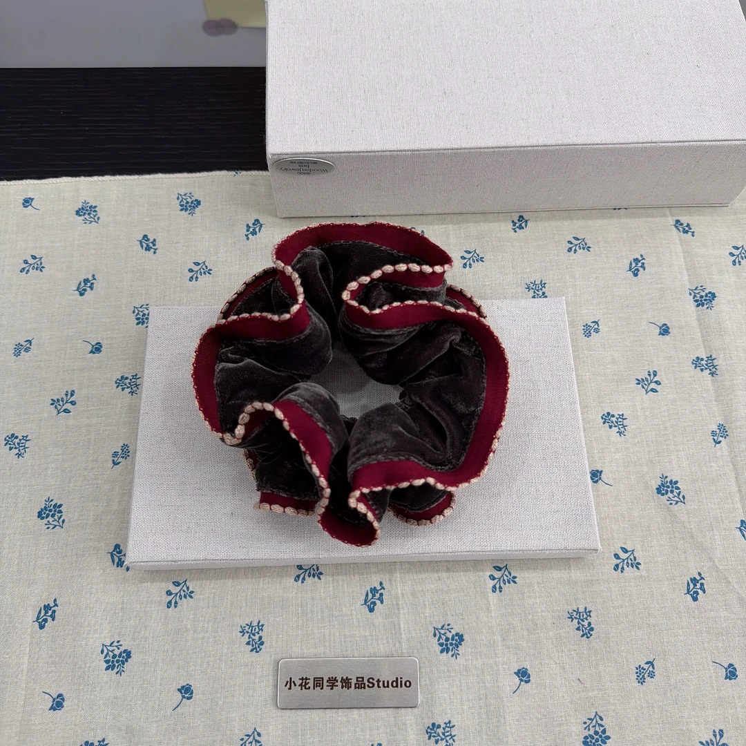 韩国发饰2025新款精致酒红色酒红色进口灰色丝绒小蛮腰发圈大肠圈