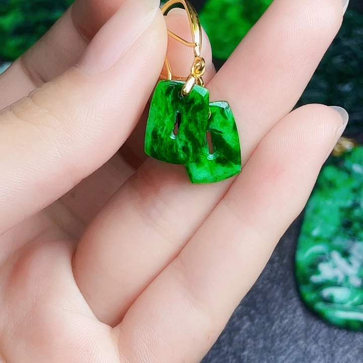 翡翠银S925镶嵌颈饰多样性