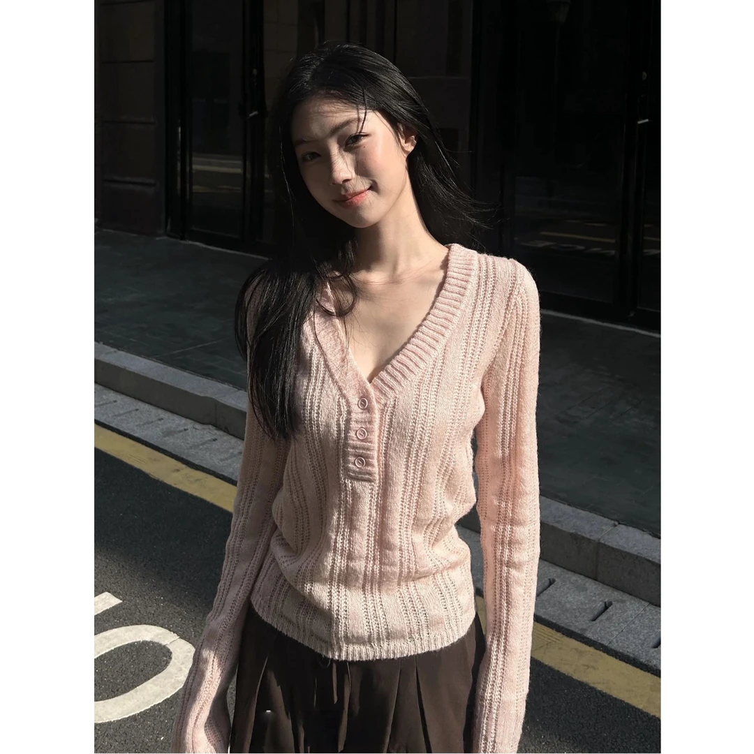 早秋时尚领毛织上衣女2025FW竖坑条螺纹镂空针织衫A1556
