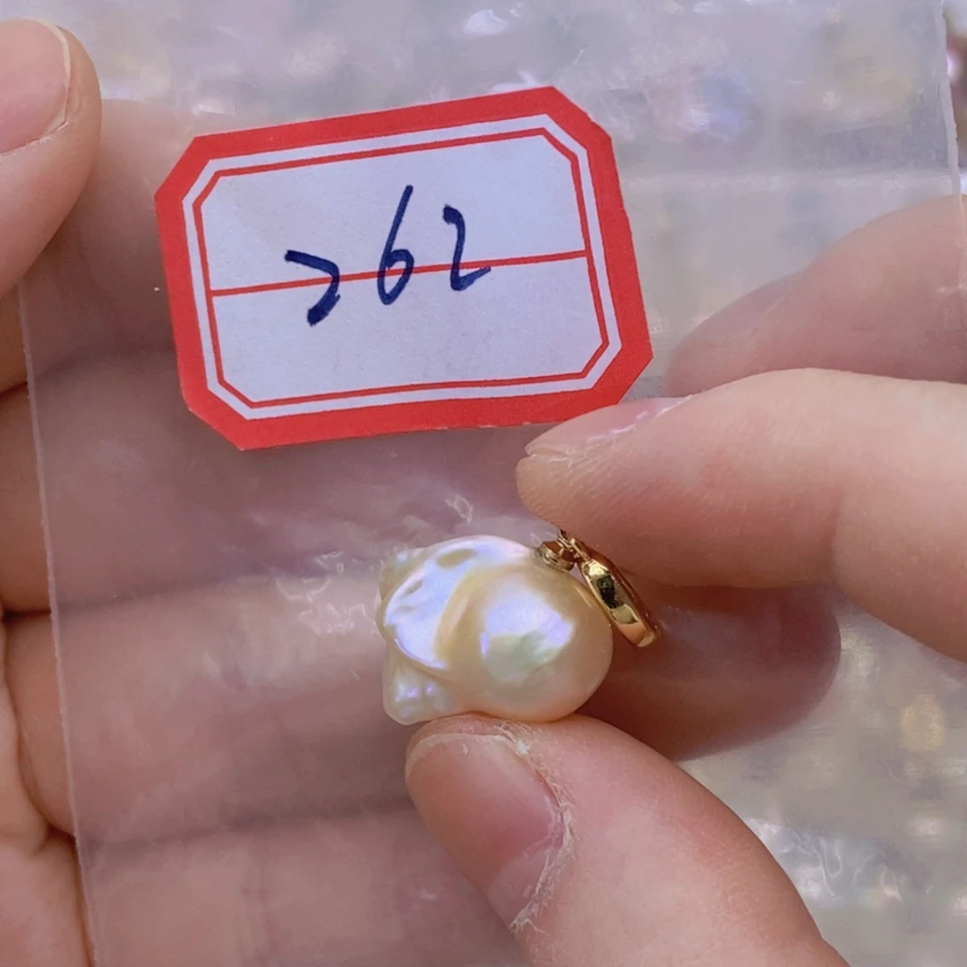 银S925镶嵌淡水珍珠吊坠