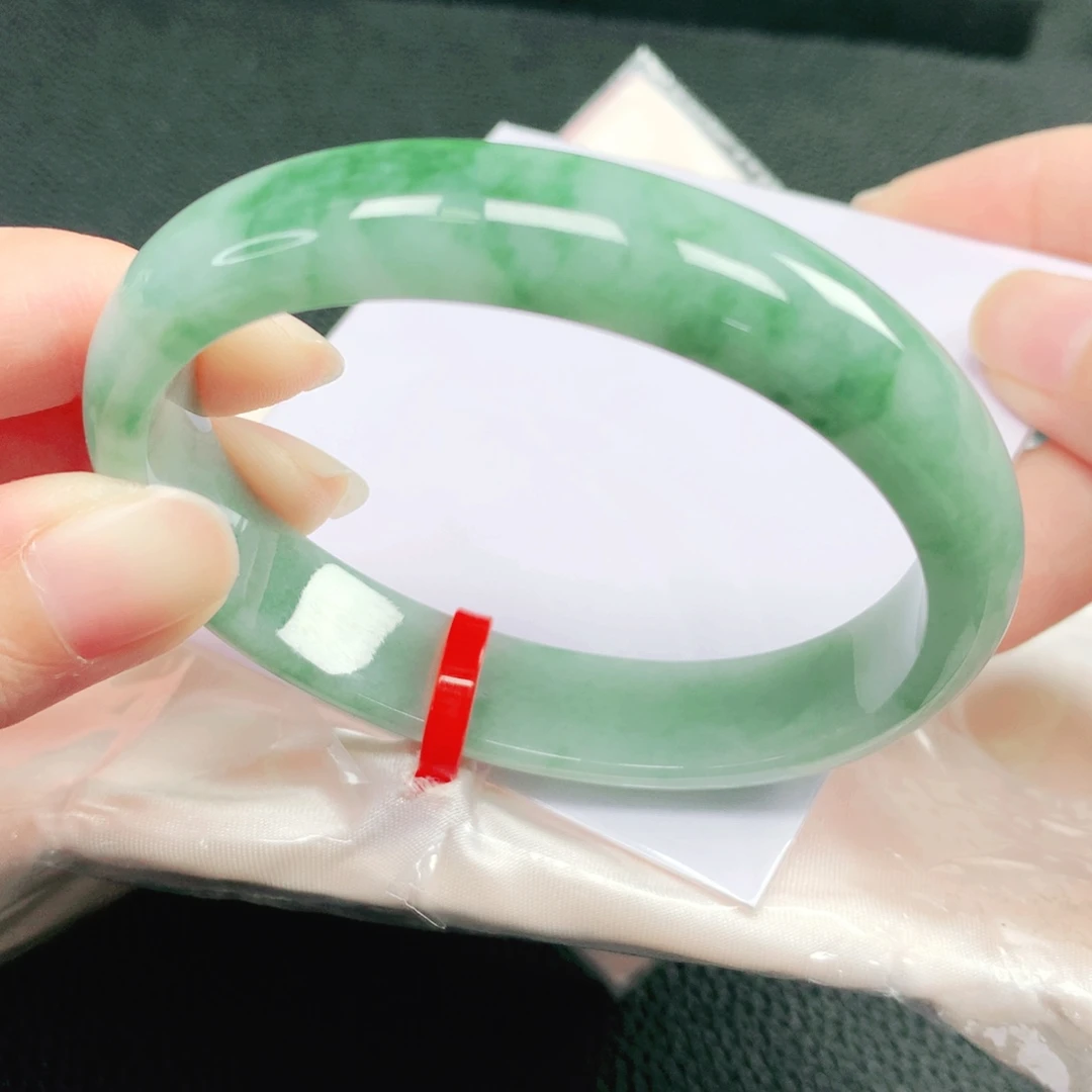 翡翠未镶嵌手镯58贵