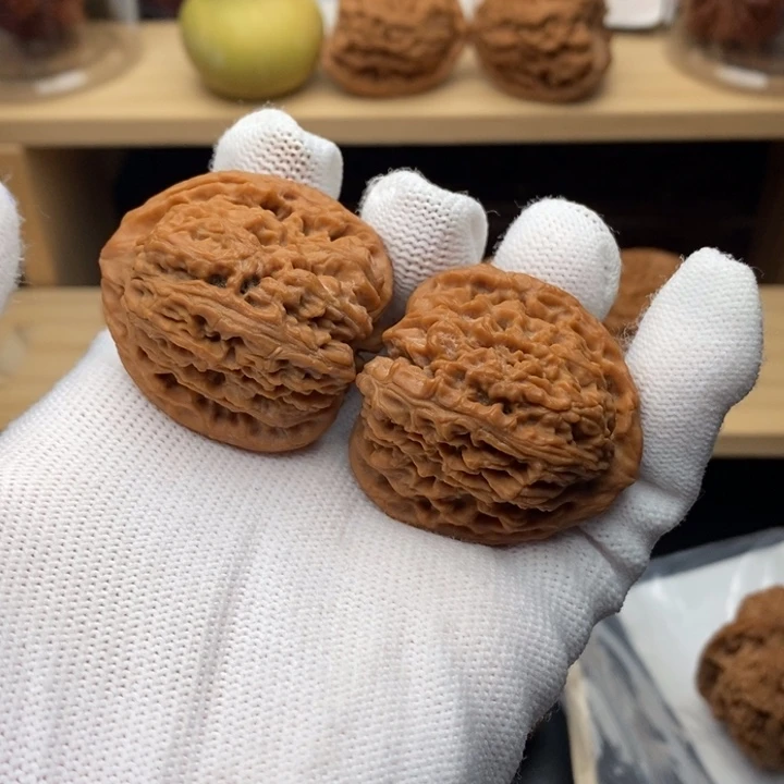 吊坠文玩核桃三角高炮37尺