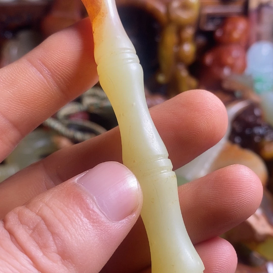 未镶嵌岫岩老玉（透闪石质玉）挂件