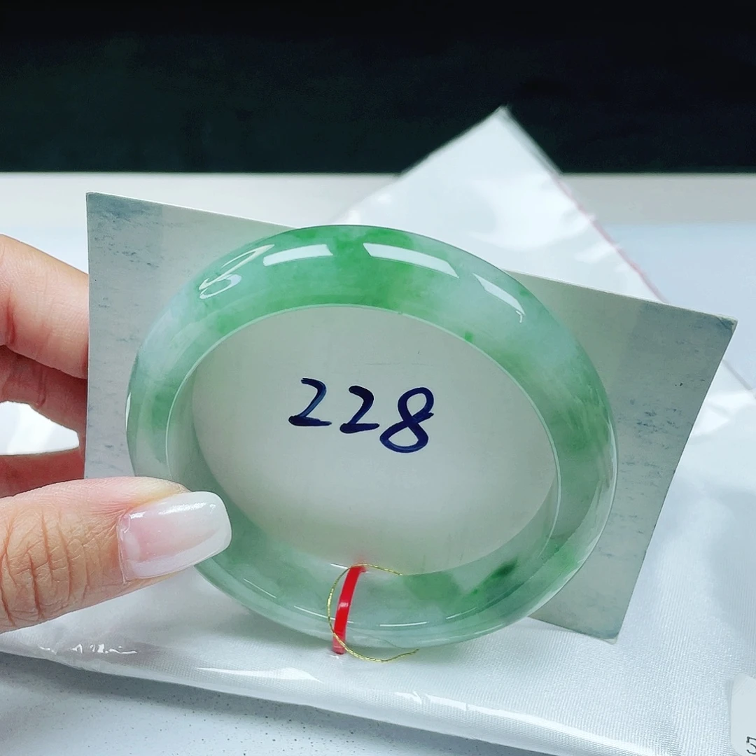 翡翠未镶嵌手镯 正圈55