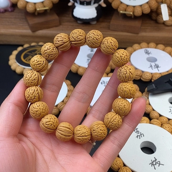 桃核手串@*?荔枝14.5 （尺寸误差0.5之间）