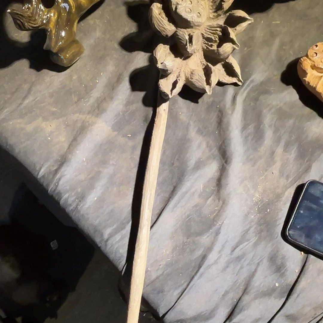 金丝楠冯****e金丝楠木插花