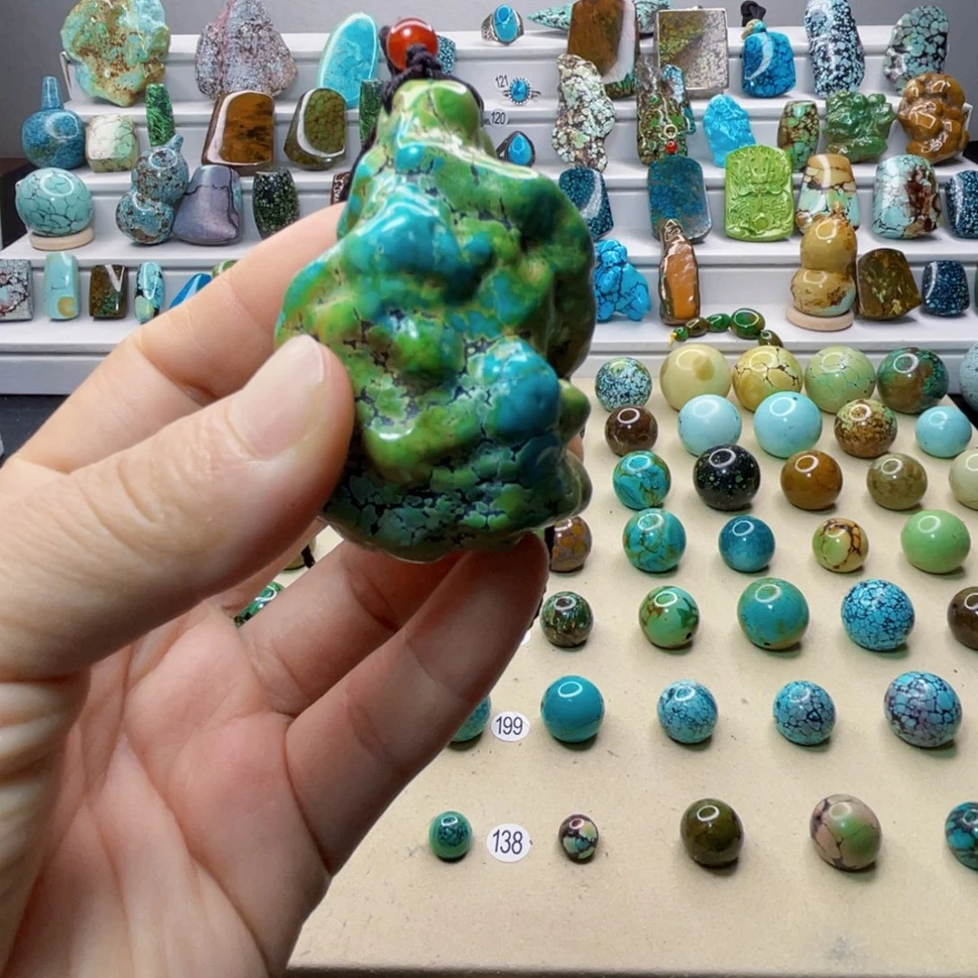 未镶嵌绿松石珠宝奇石