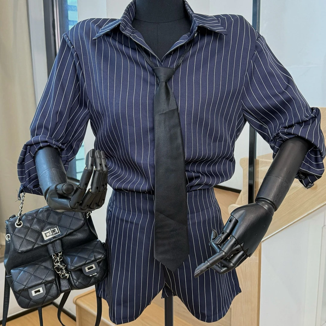 气质高级西装感衬衣上衣＋短裤＋领带三件套