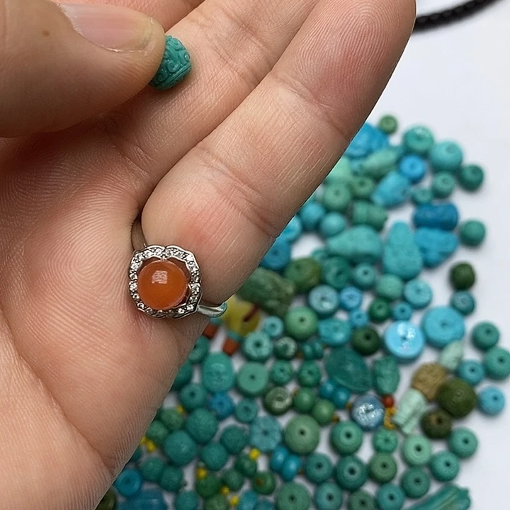 南红玛瑙未镶嵌珠宝奇石