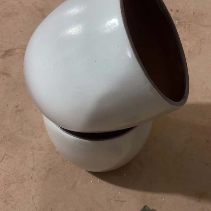 紫砂花盆口径20高度20两只小瑕疵