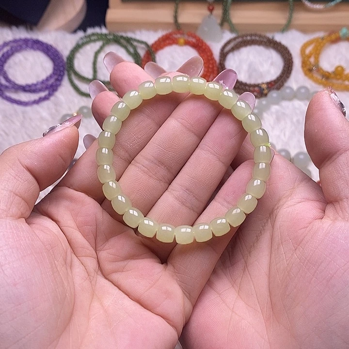 未镶嵌手链和田玉(黄玉)黄口手串