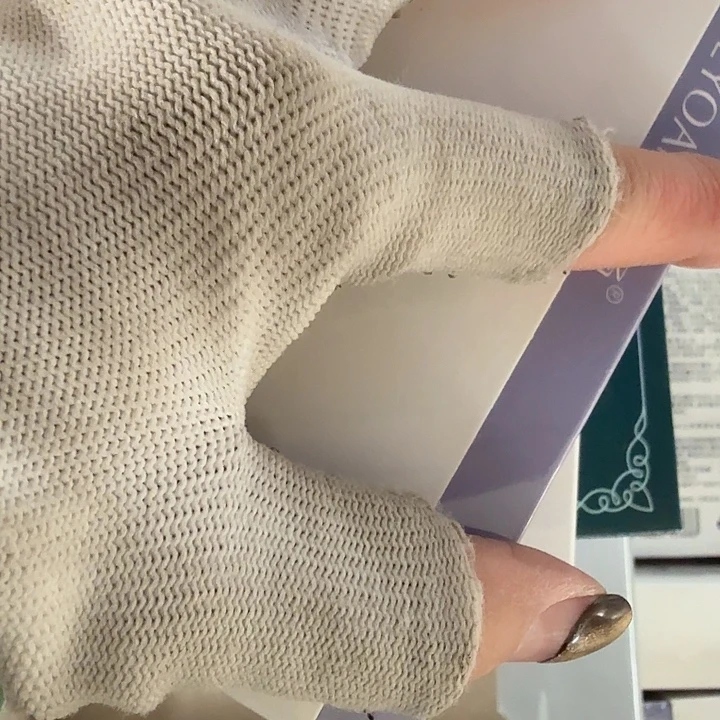 两个比比吧防晒。