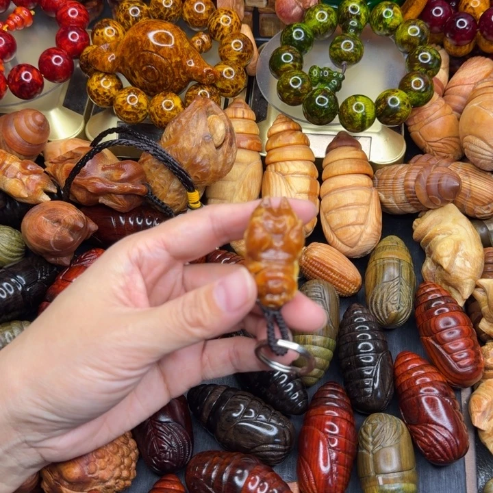 松木琥珀木文玩手串