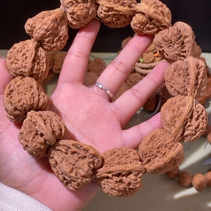 小***耶文玩核桃手串…………