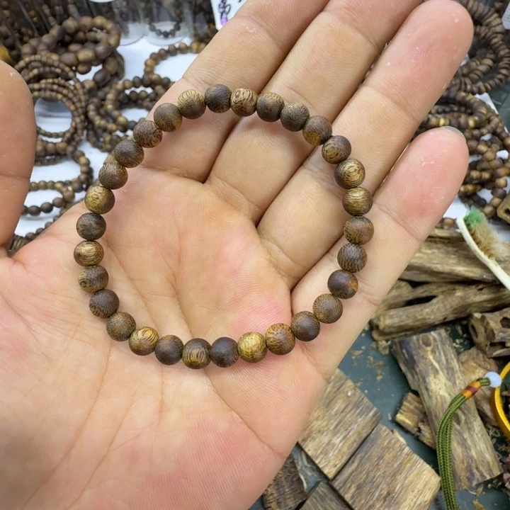 沉香碎屑沉香奇楠沉香乌身卡0.6单圈圆珠3克+