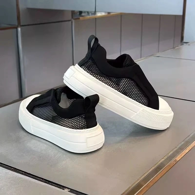 男鞋夏季新款镂空透气网面薄款休闲运动鞋男士厚底增高涉水沙滩鞋