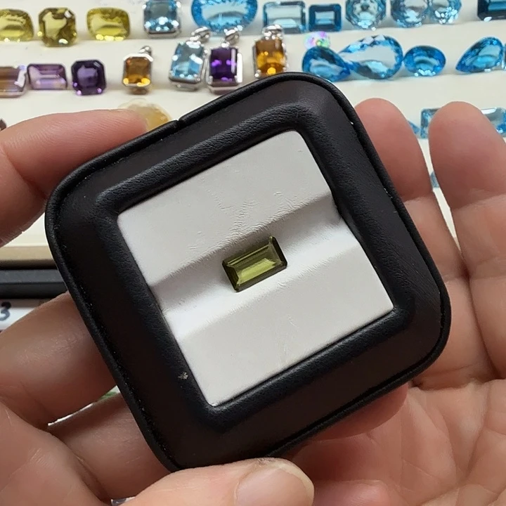 碧玺珠宝半成品未镶嵌长方形天然绿碧玺全净体卡10*6毫米福利款