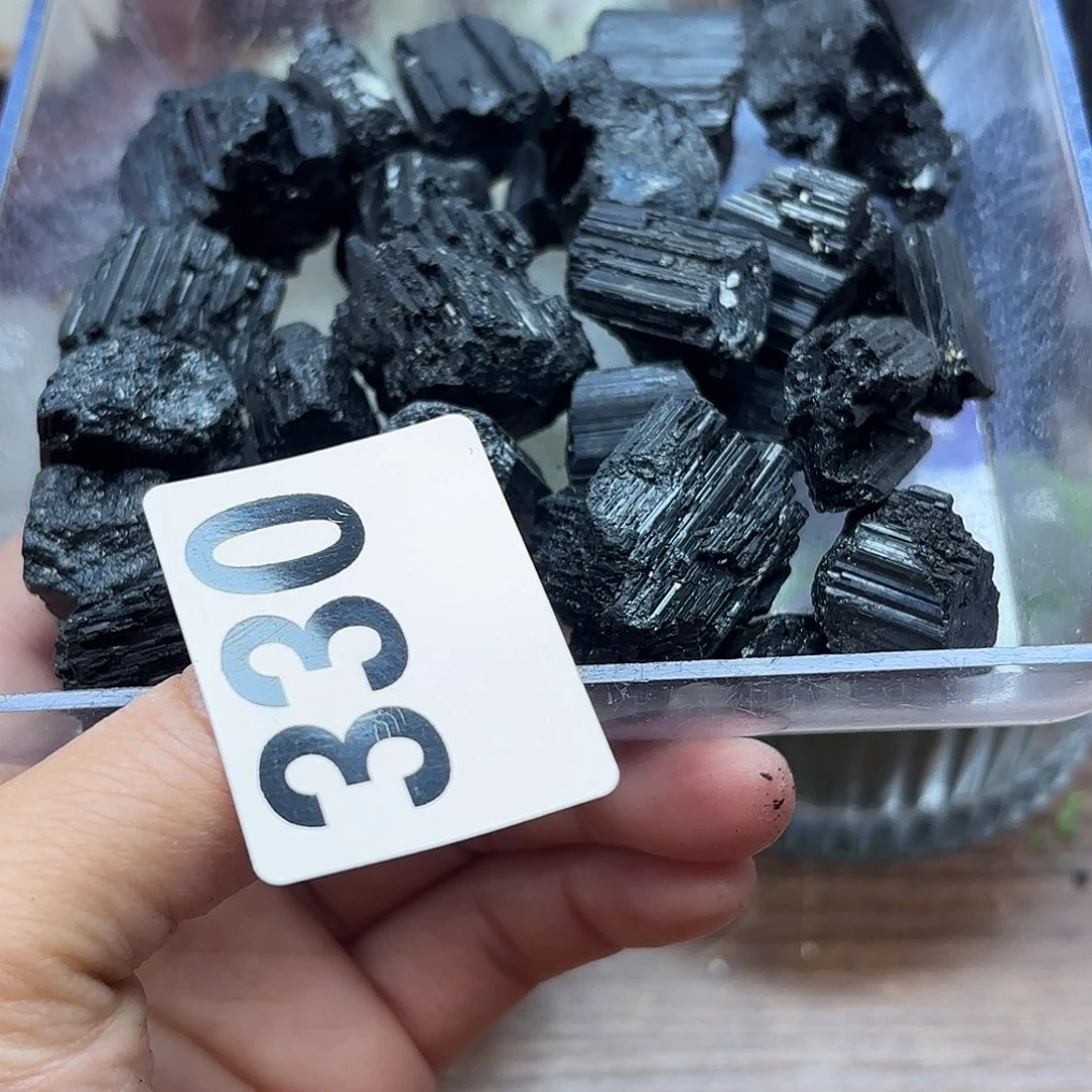 水晶未镶嵌大型摆件（非配饰）200g