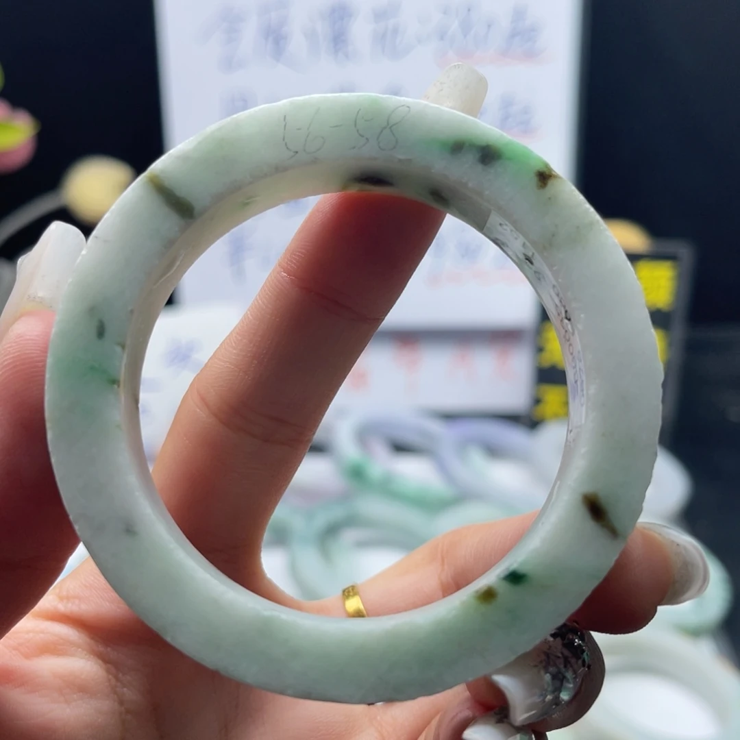 未镶嵌手镯定制翡翠
