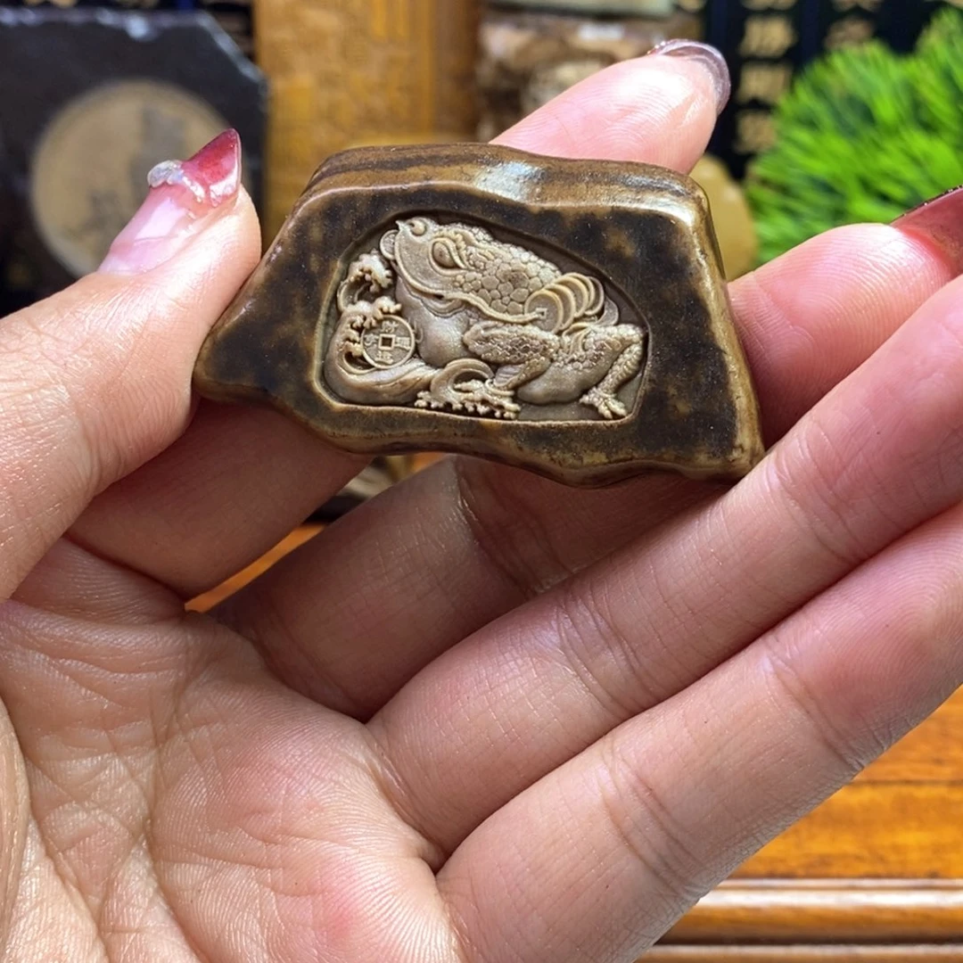 戈壁石27896244886558856