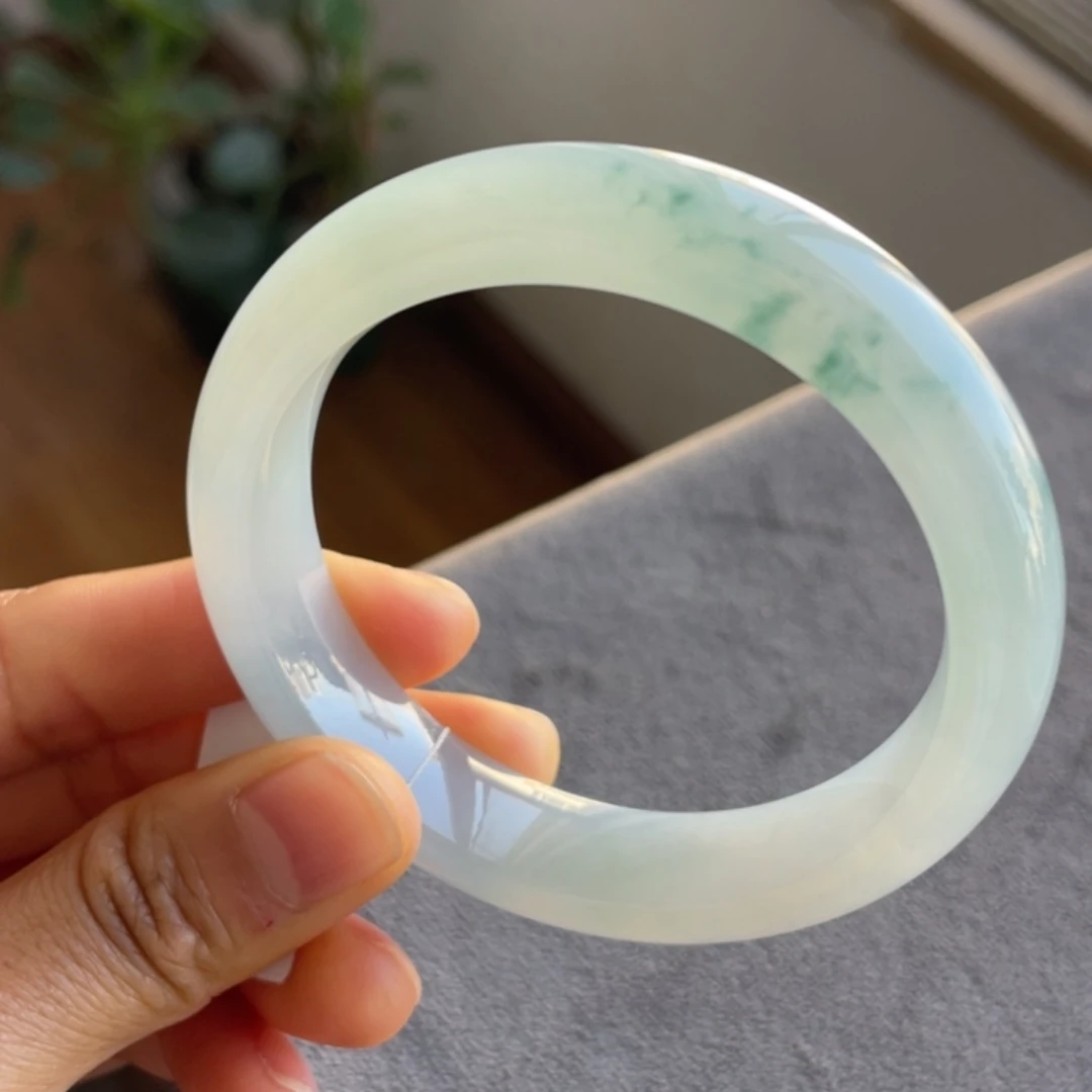 翡翠未镶嵌手镯飘花