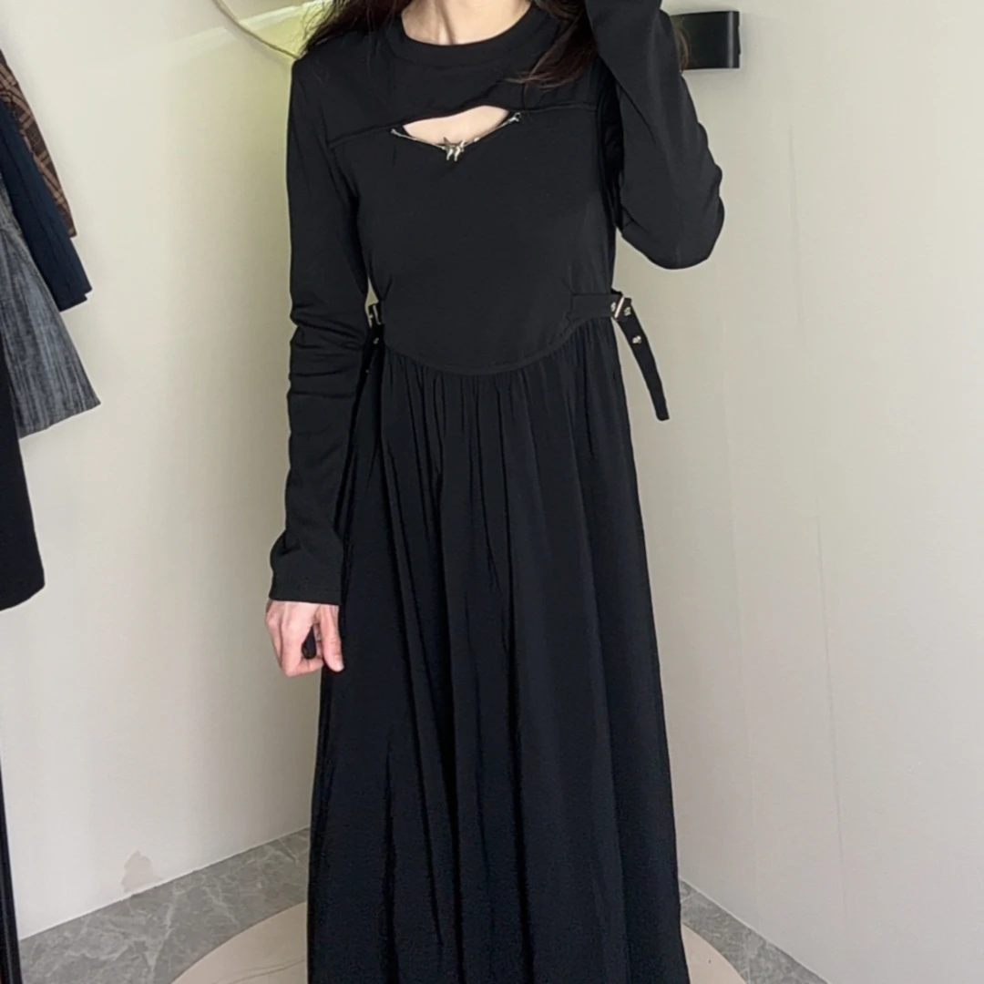 黑色显瘦气质网红时尚百搭长款收腰针织长袖连衣裙