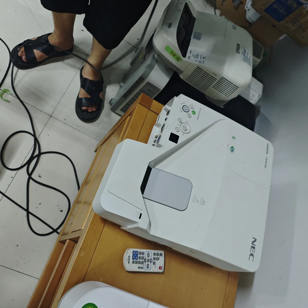 二手NeC投影仪运费到付
