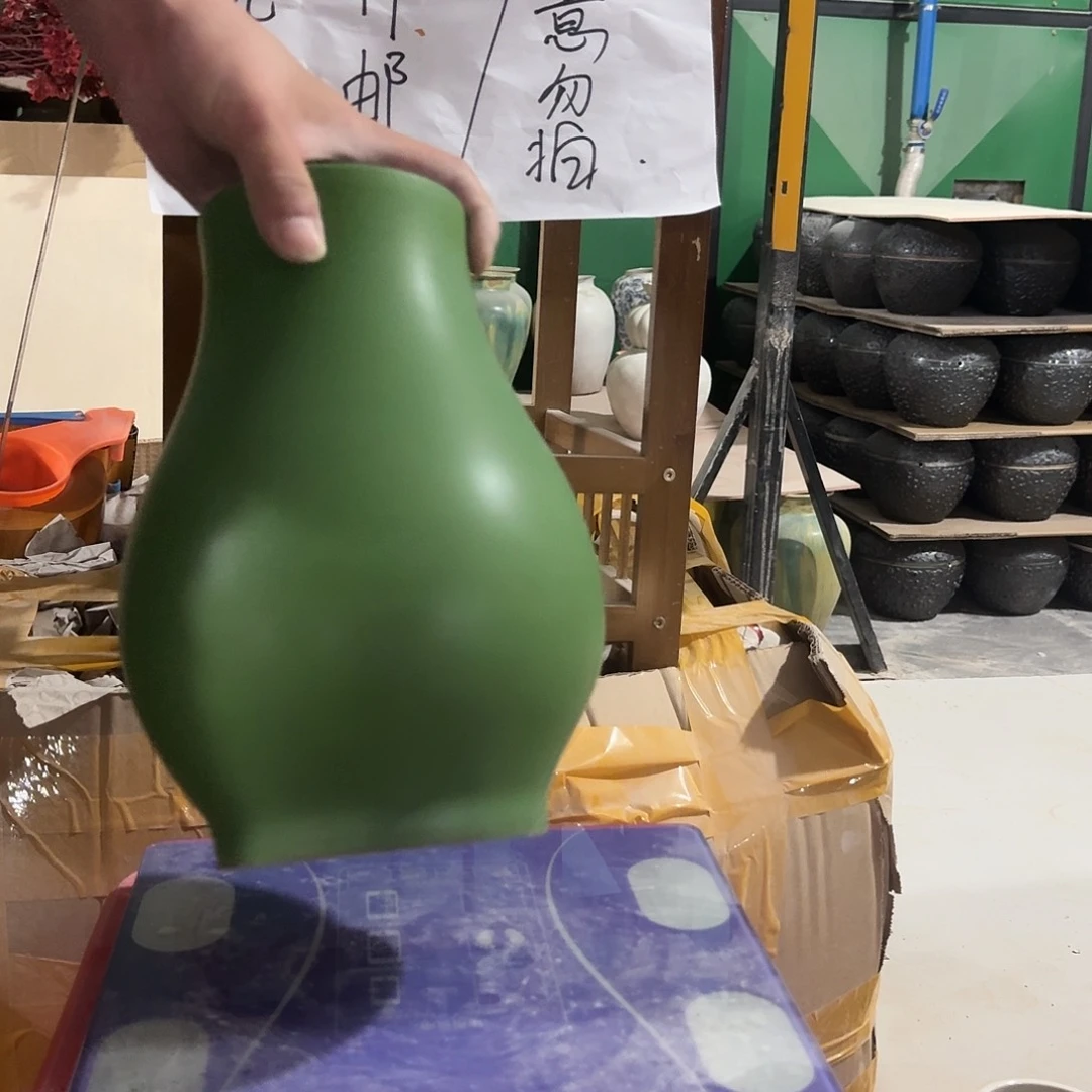 景德镇陶瓷花瓶微瑕