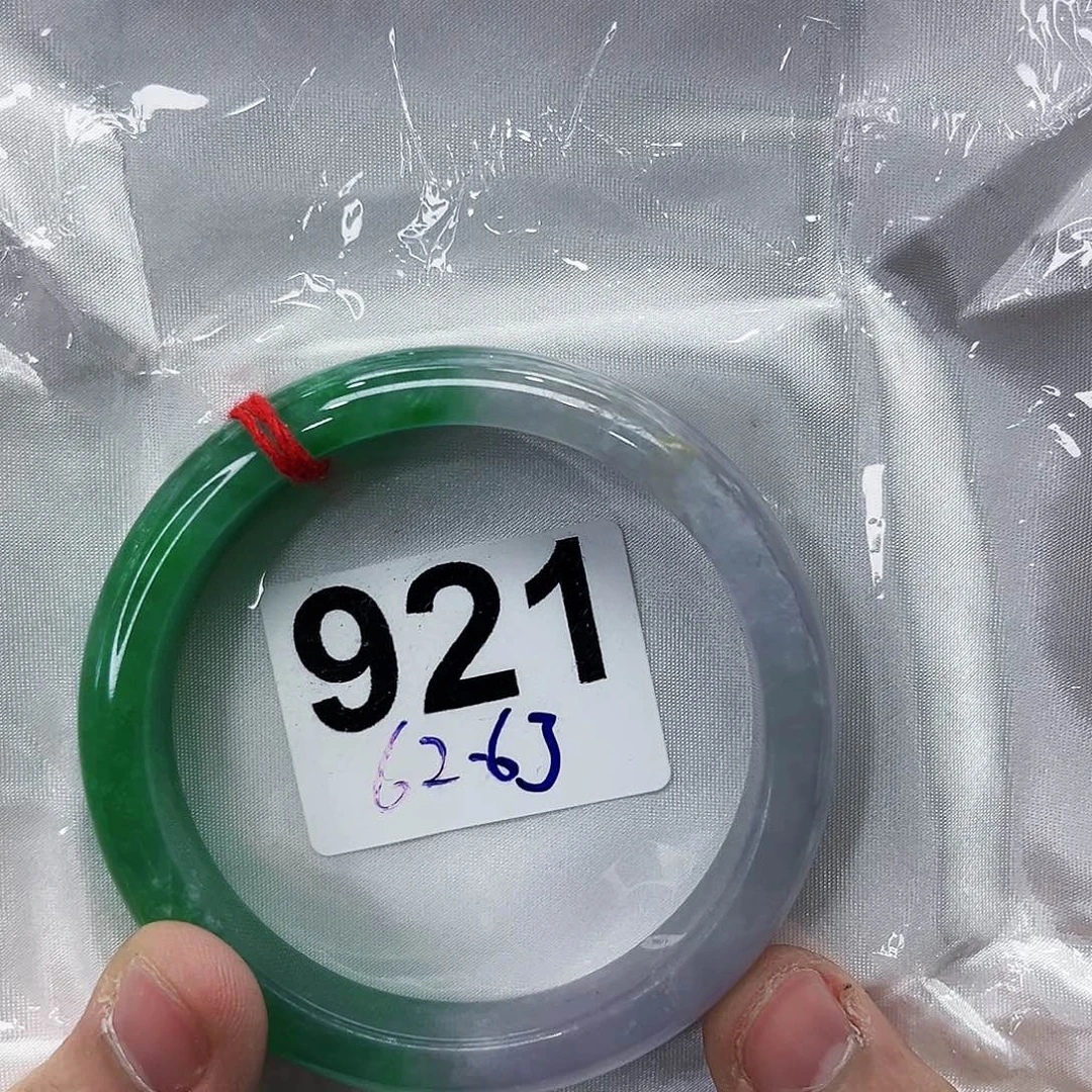 翡翠手镯未镶嵌多样性