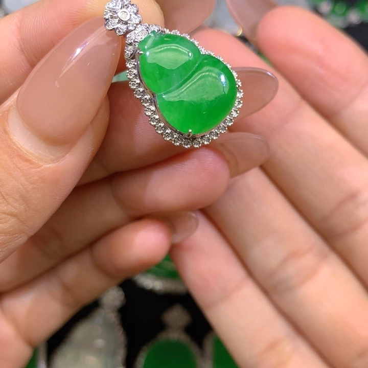 翡翠18K金镶嵌吊坠(不含链)