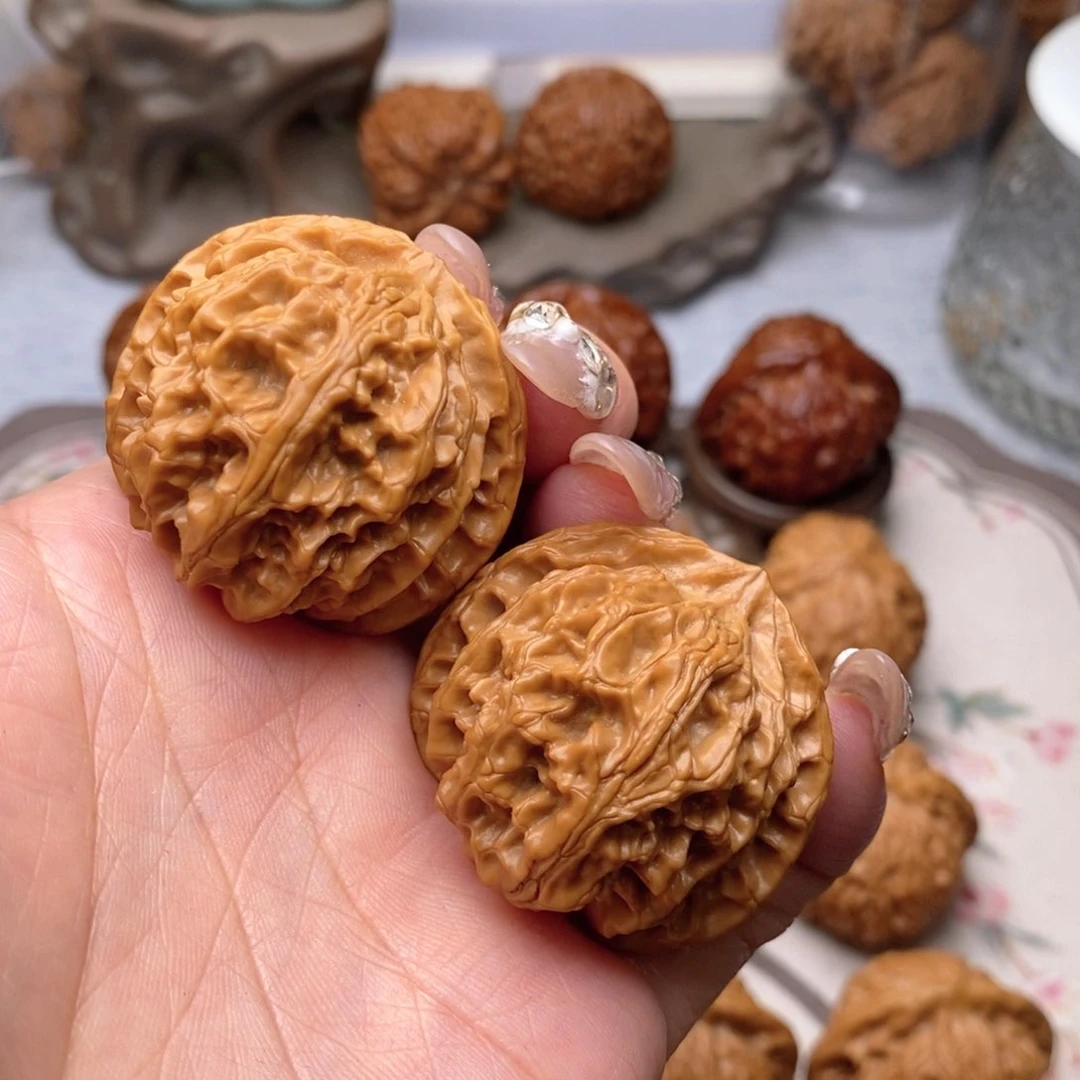 【闪购商品】文玩核桃把件田*峰苹果