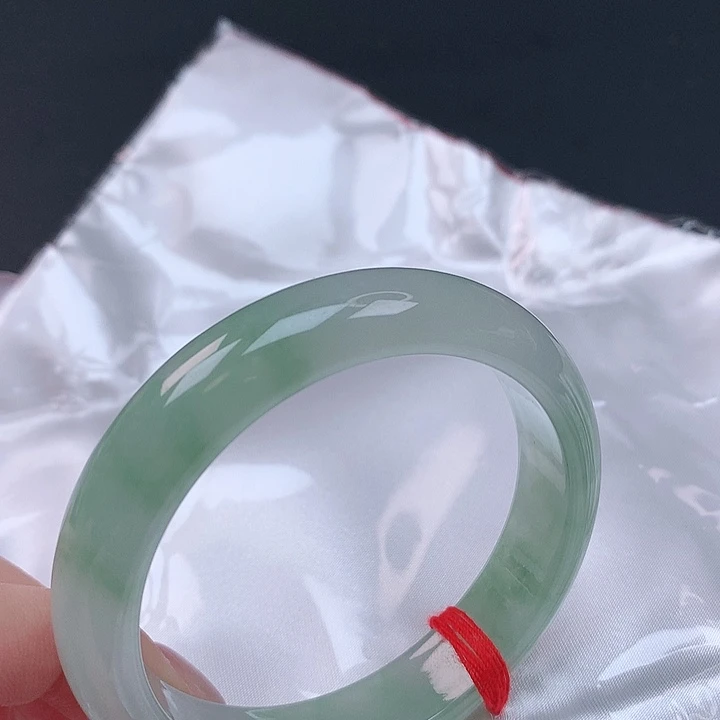 翡翠未镶嵌手镯54