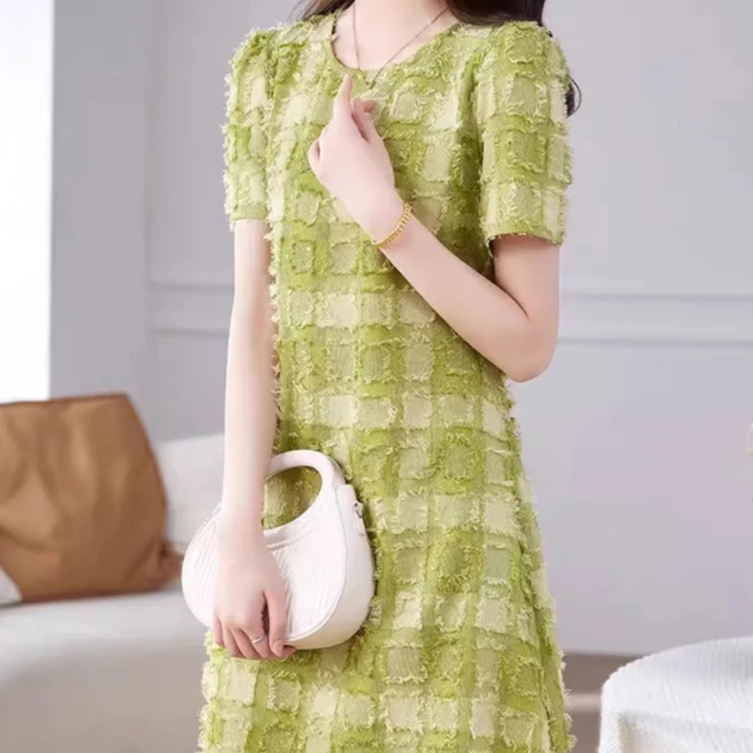 哥家2025夏季新款洋气小个子韩版休闲格子毛须短袖连衣裙